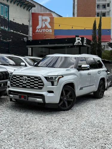 TOYOTA SEQUOIA CAPSTONE 2025  BLINDAJE 2