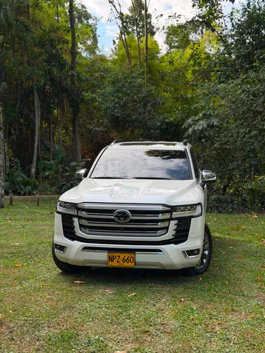 TOYOTA LAND CRUISER lc300 ZX DIÉSEL