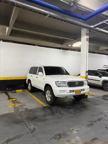 2006 Toyota land cruiser UZJ 100105