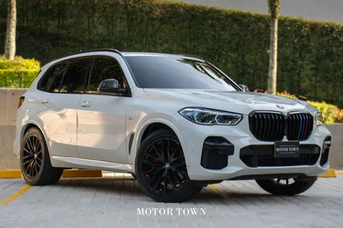 BMW X5 M50i 4.4 2022