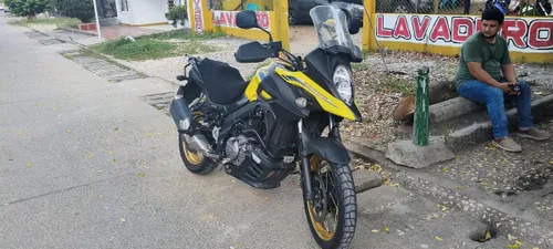 OPORTUNIDAD Suzuki V-Strom 650 2023  Lista para viajar