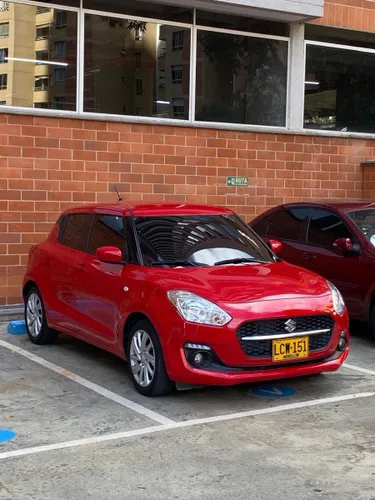 SUZUKI SWIFT HÍBRIDO 2022