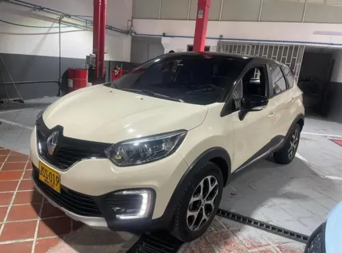 Renault Captur intens Bose 2021