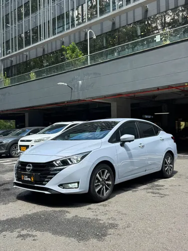 NISSAN VERSA ADVANCE