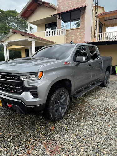 CHEVROLET SILVERADO TRAIL BOSS Z71 2024