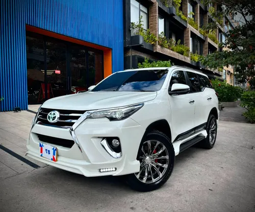 TOYOTA FORTUNER 2018 ACCESORIOS IMPORTADOS