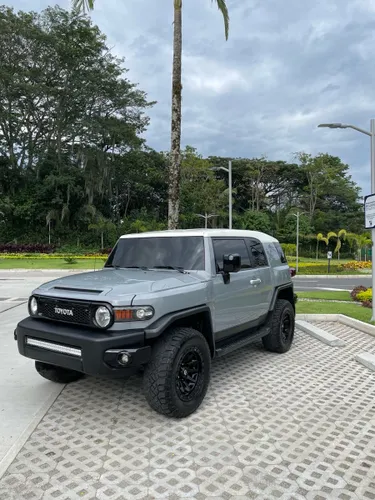 TOYOTA FJ CRUISER 2022 B2 Plus