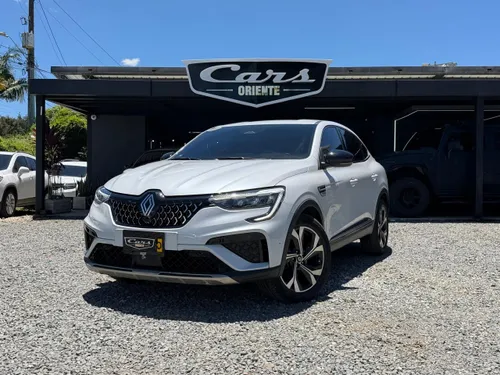 2025 Renault Arkana E-Tech Techno Turbo