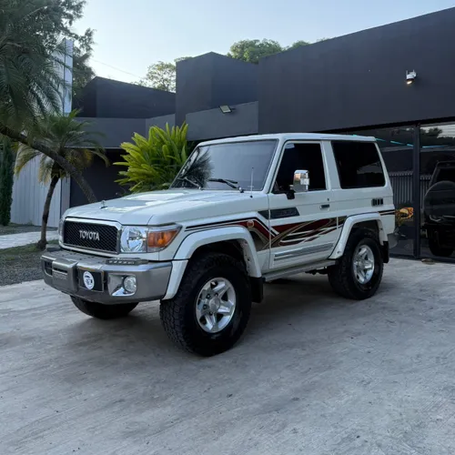 Toyota Land Cruiser GRJ 71 MACHO 2021