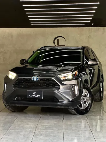 TOYOTA RAV4 XLE HYBRID 4x4