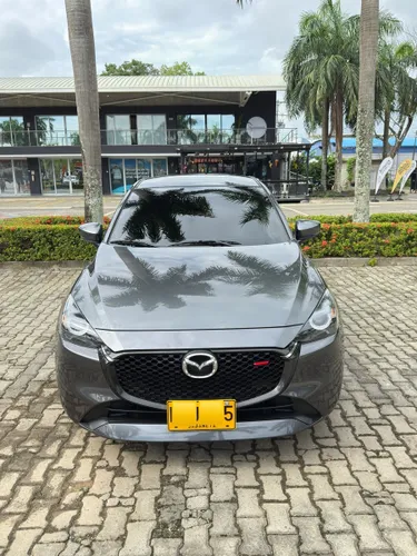 Mazda 2 sedan Grand Touring LX - 2027 - Con Póliza Todo Riesgo