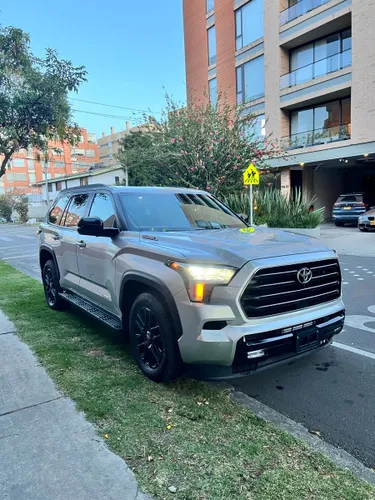 Toyota Sequoia 3.4 V6 Límited híbrida  2026