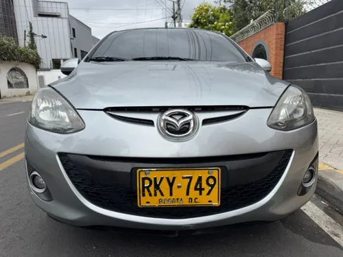 VENDO MAZDA 2 MOD 2012 MECANICO