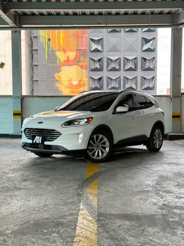 FORD ESCAPE TITANIUM HEV 2021