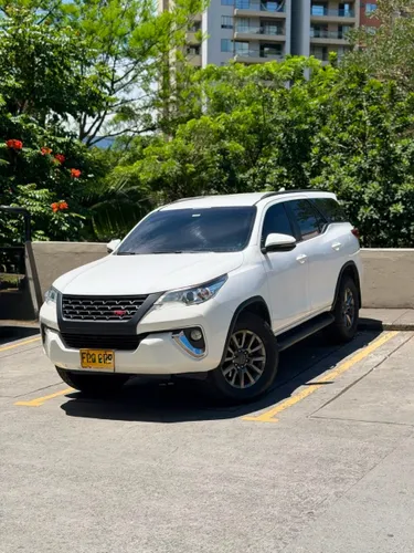 TOYOTA FORTUNER 2.7 GASOLINA 2019