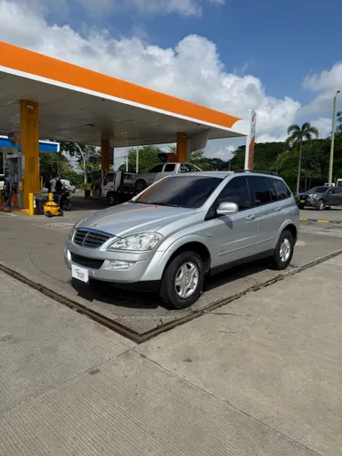 Ssangyong Kyron G23 2.3cc 4x2 Gasolina 2014