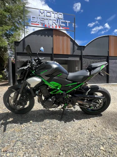 KAWASAKI Z900 2025