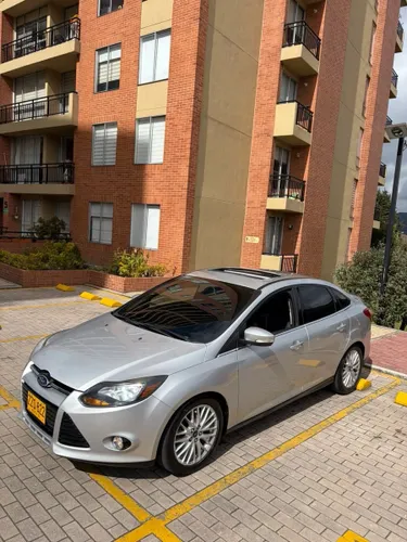FORD FOCUS TITANIUM 2014