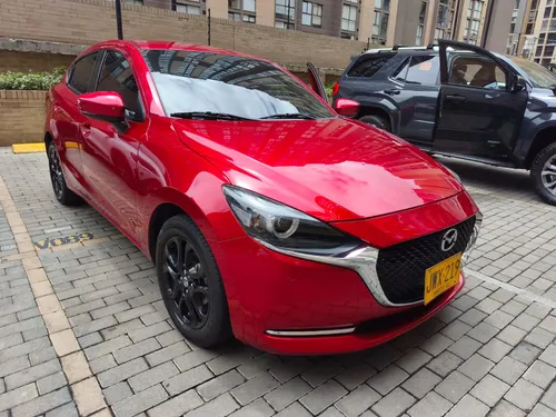 Mazda 2 Grand Touring LX Sedan modelo 2022 con 44.000 kms unico dueno