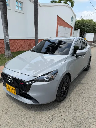 Mazda 2 Grand Touring Sedan