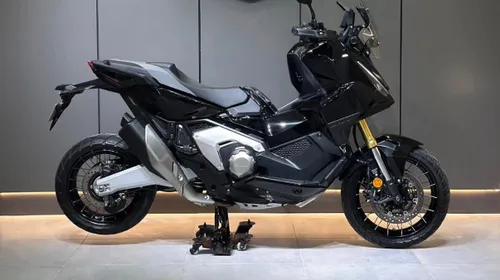 Honda X-ADV 750 2025