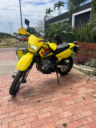 SUZUKI DR 650  2018