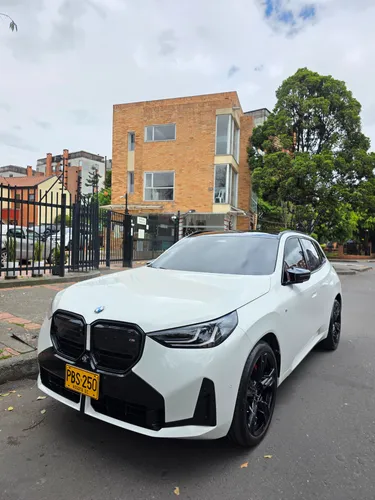 BMW X3 M50i híbrida