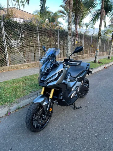 Honda XADV750