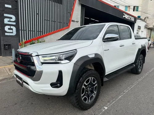 TOYOTA HILUX 2.8 SRX 2023