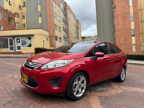 FORD FIESTA SE 2012 MECÁNICO  EXCELENTE OPORTUNIDAD