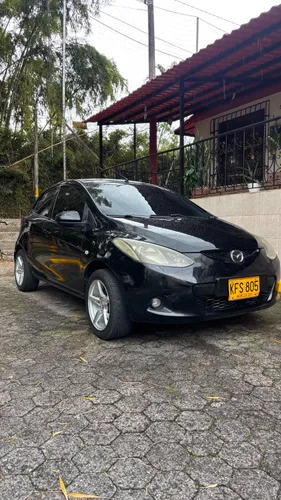 mazda 2 2011