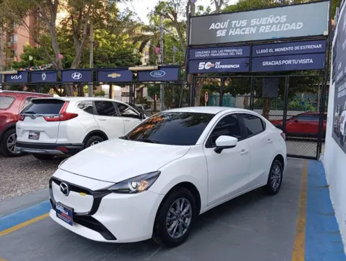 Vendo Mazda 2 Touring 2025