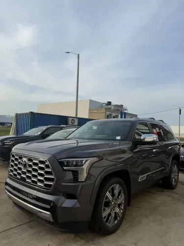 TOYOTA SEQUOIA CAPSTONE 2026 NUEVA