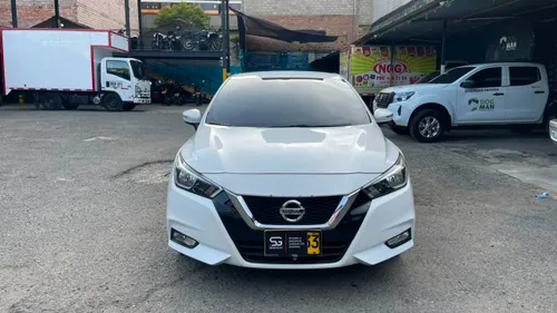 Nissan Versa 2020 Advance MT