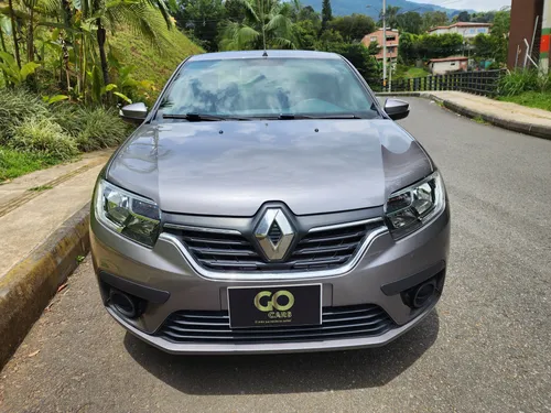 RENAULT LOGAN LIFE PLUS 2025
