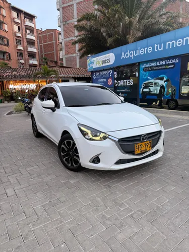 Mazda 2 automático touring