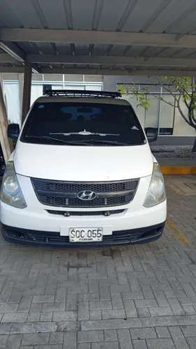 BUSETA HYUNDAI H1 2015