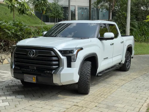 TOYOTA TUNDRA LIMITED HÍBRIDO 2024