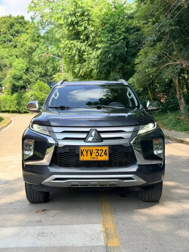 MITSUBISHI MONTERO SPORT 3.0 GASOLINA 4X2 MODELO 2022