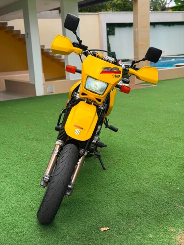 Moto Suzuki dr650