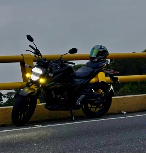 Susuki gixxer 250 modelo 2023