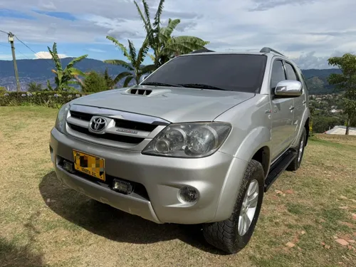 Toyota Fortuner 3.0 4x4 Diesel Automática