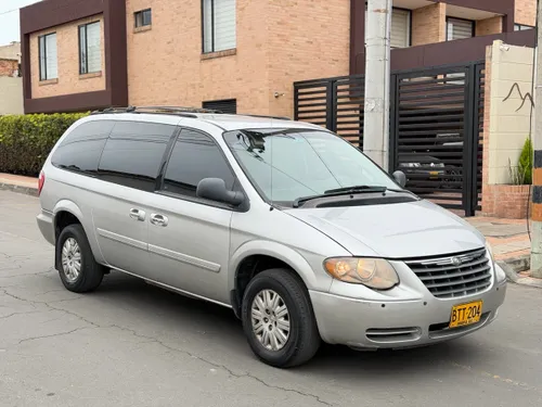 Chrysler LX town country van-buseta