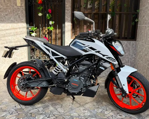 KTM 200 NG 2022  16.500 KM  EXCELENTE ESTADO