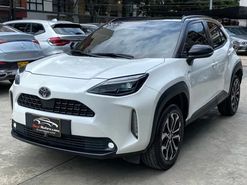 TOYOTA YARIS CROSS XLS HIBRIDO 2025 POCO KM