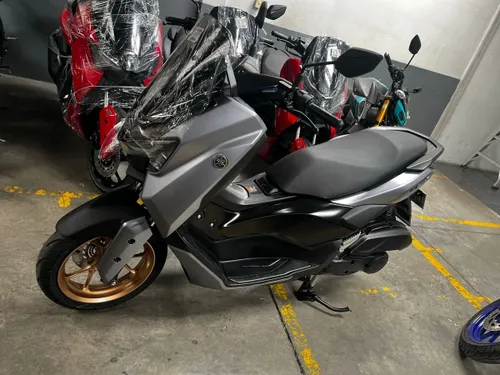 Yamaha NMAX V3