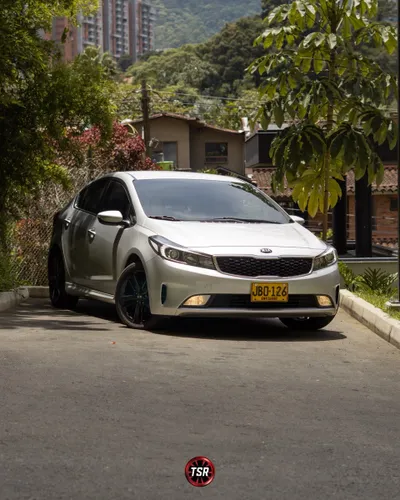 Kia Cerato Pro Segunda Generación - Automático 2017