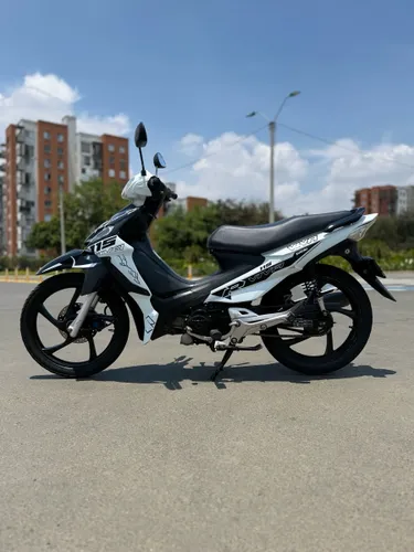 Suzuki Viva R Style 2025  Única duena  36.000 Km