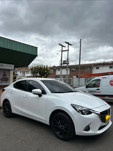 mazda 2 touring 2020