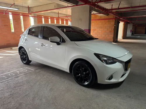 Mazda 2 modelo 2019 automático